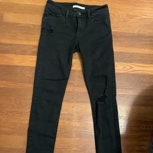 Black Levi’s 711 Skinny Jeans